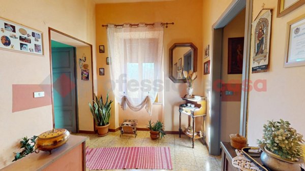 appartamento in vendita a Barga in zona Castelvecchio Pascoli