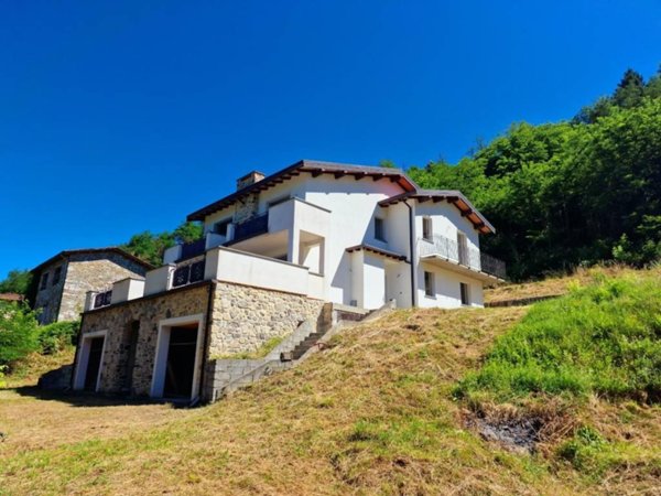 casa indipendente in vendita a Barga in zona Fornaci di Barga