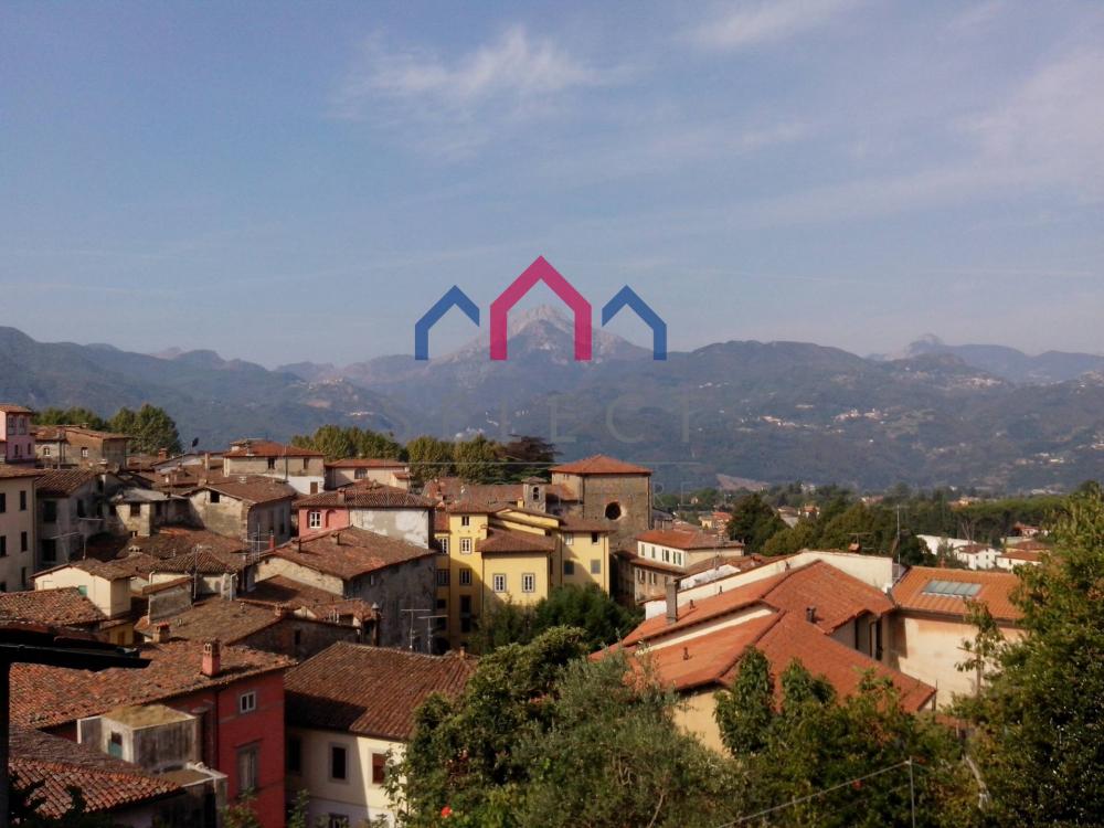 casa indipendente in vendita a Barga