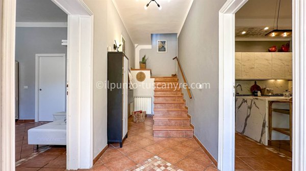 casa indipendente in vendita a Barga