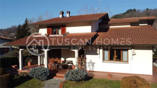 casa indipendente in vendita a Barga