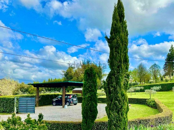 pentavano in vendita a Barga