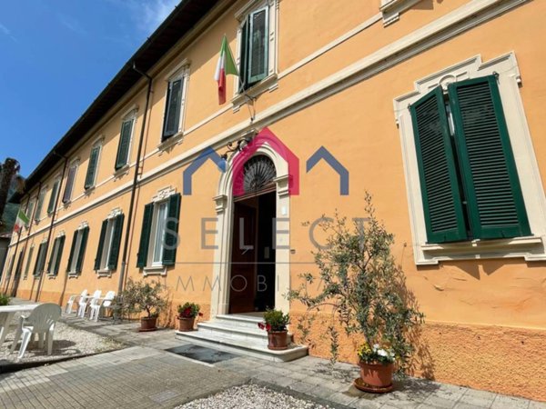 negozio in vendita a Barga in zona Fornaci di Barga