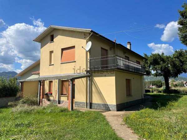 casa indipendente in vendita a Barga