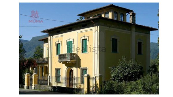 casa indipendente in vendita a Barga