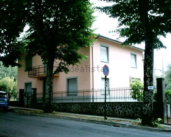 casa indipendente in vendita a Barga