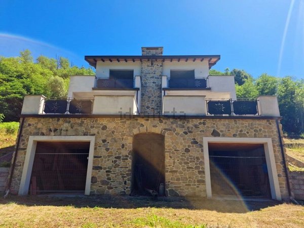 casa indipendente in vendita a Barga in zona Fornaci di Barga