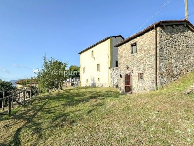 casa indipendente in vendita a Barga in zona Sommocolonia