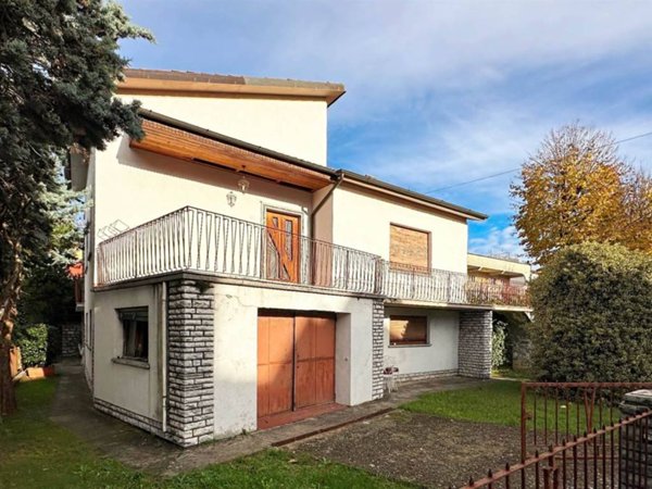 casa indipendente in vendita a Barga