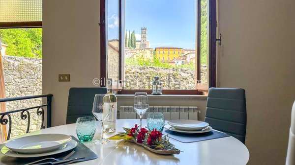 casa indipendente in vendita a Barga