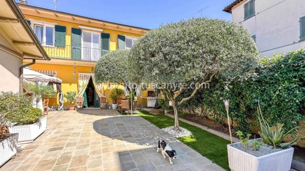 casa indipendente in vendita a Barga