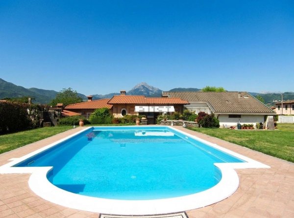 casa indipendente in vendita a Barga