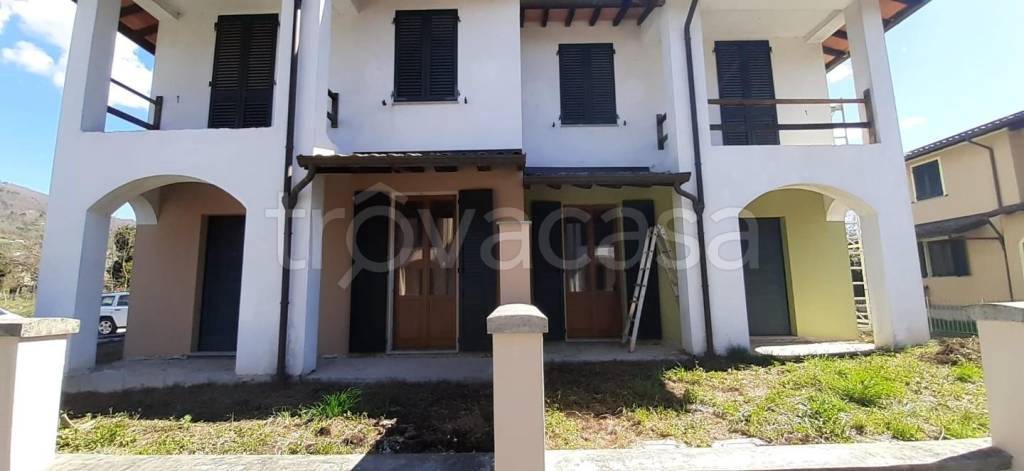 casa indipendente in vendita a Barga