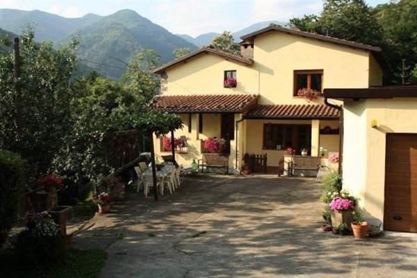 casa indipendente in vendita a Barga