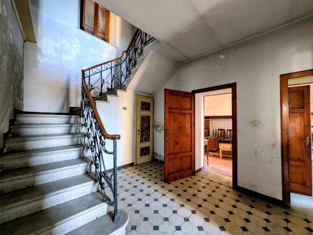 casa indipendente in vendita a Barga