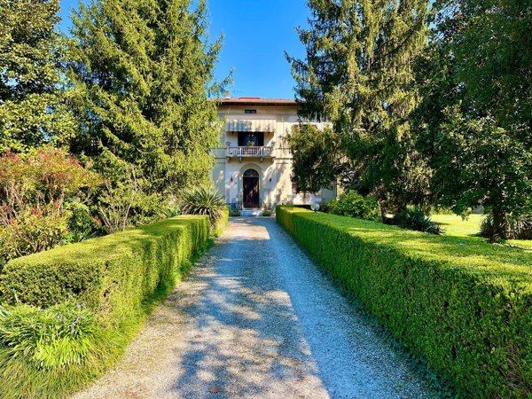 casa indipendente in vendita a Barga