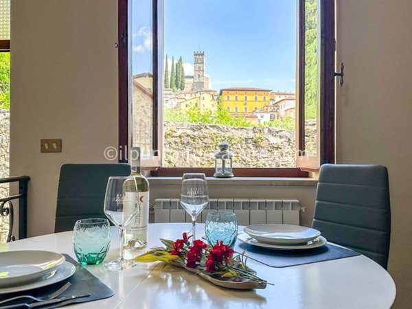 casa indipendente in vendita a Barga