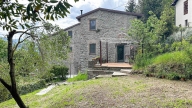 casa indipendente in vendita a Barga in zona Filecchio