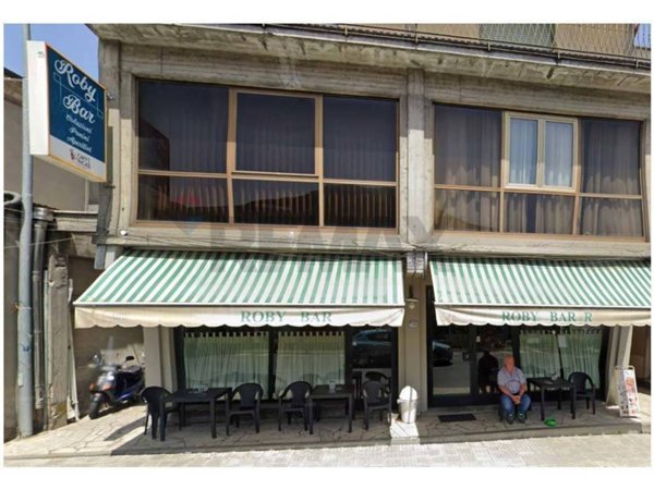 negozio in vendita a Barga in zona Fornaci di Barga