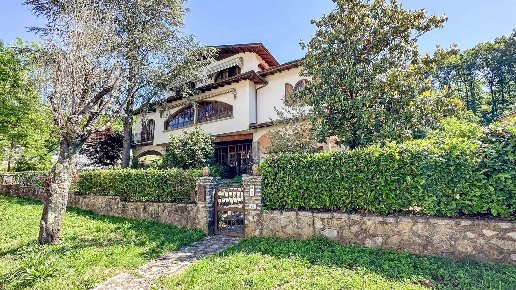 casa indipendente in vendita a Barga in zona Fornaci di Barga