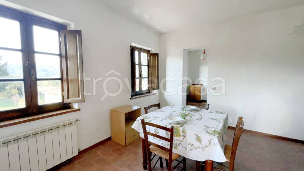 appartamento in vendita a Barga in zona Castelvecchio Pascoli