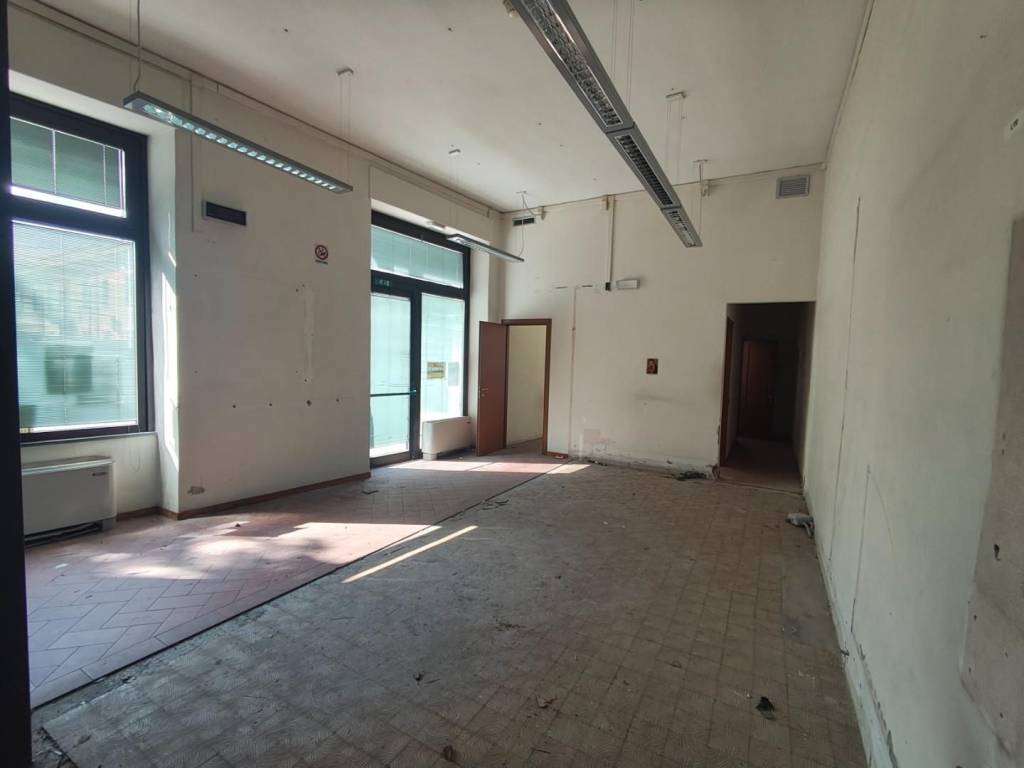 negozio in vendita a Barga