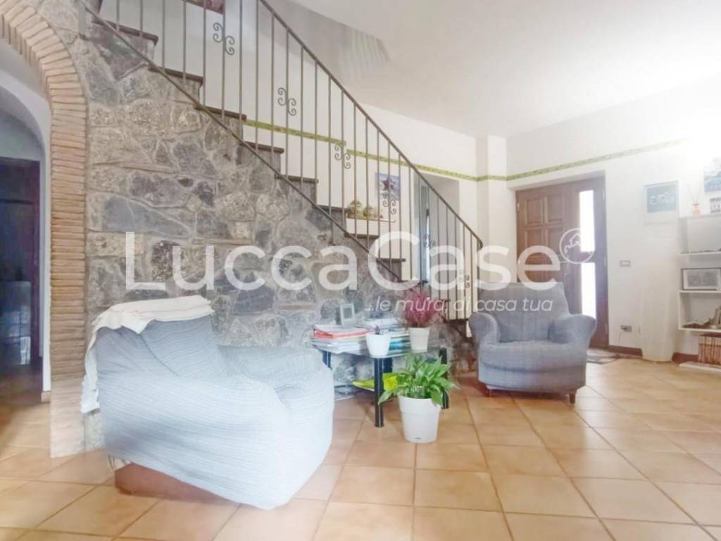 casa indipendente in vendita a Barga in zona Fornaci di Barga