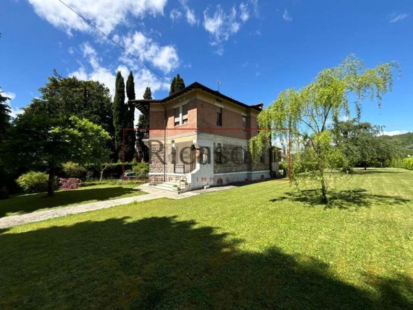 casa indipendente in vendita a Barga