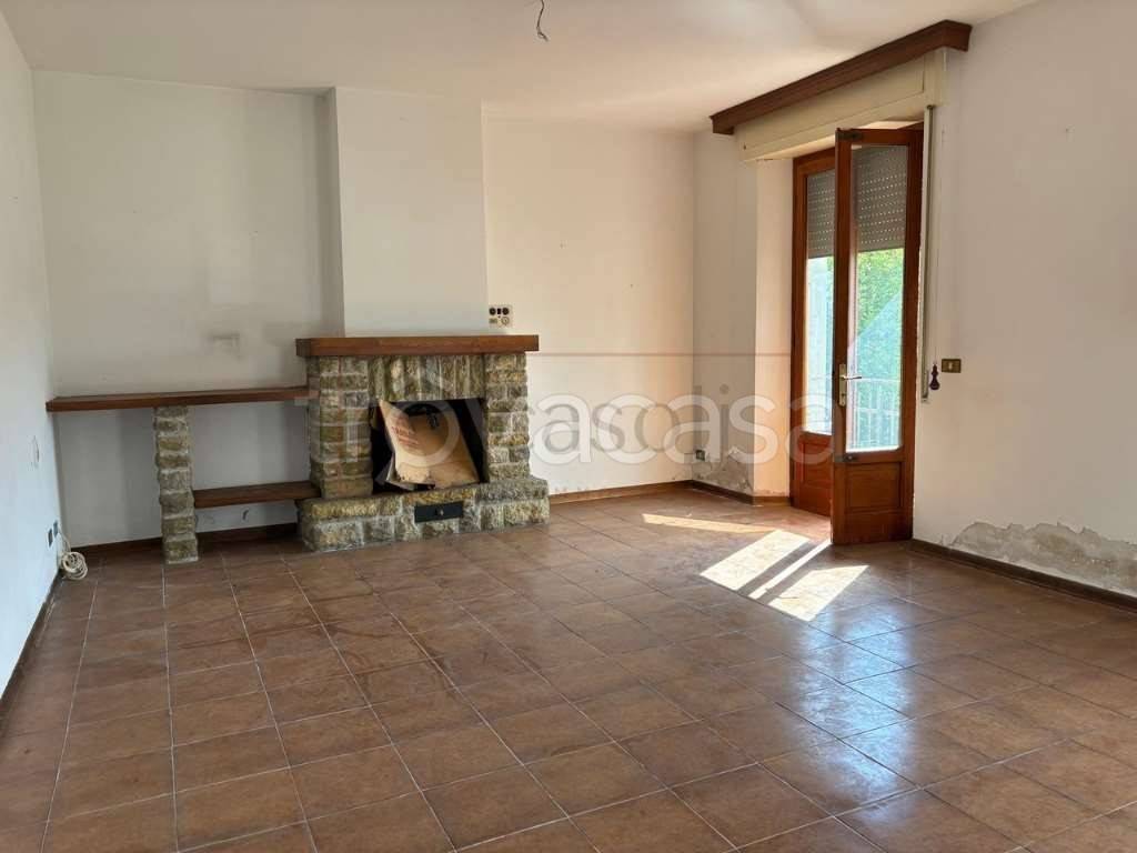 casa indipendente in vendita a Barga