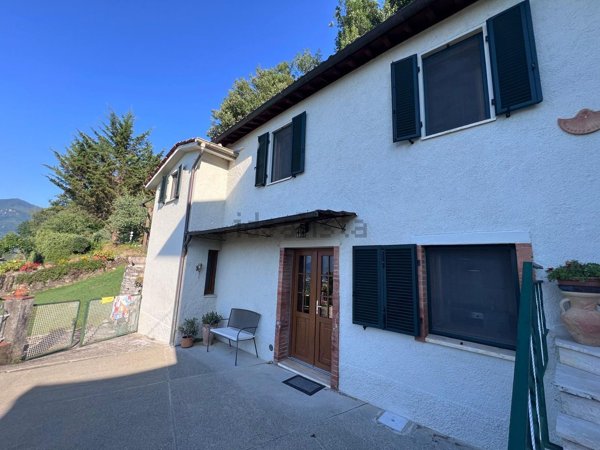 casa indipendente in vendita a Barga in zona Filecchio
