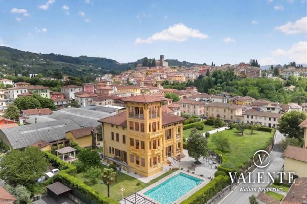 casa indipendente in vendita a Barga