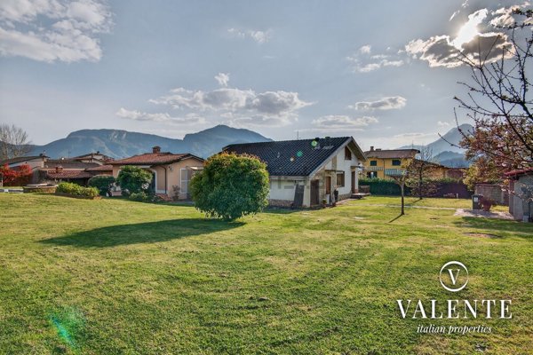 casa indipendente in vendita a Barga