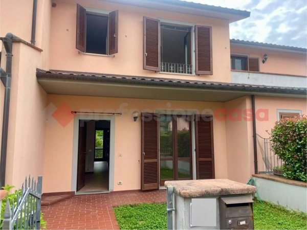 casa indipendente in vendita a Barga in zona Fornaci di Barga