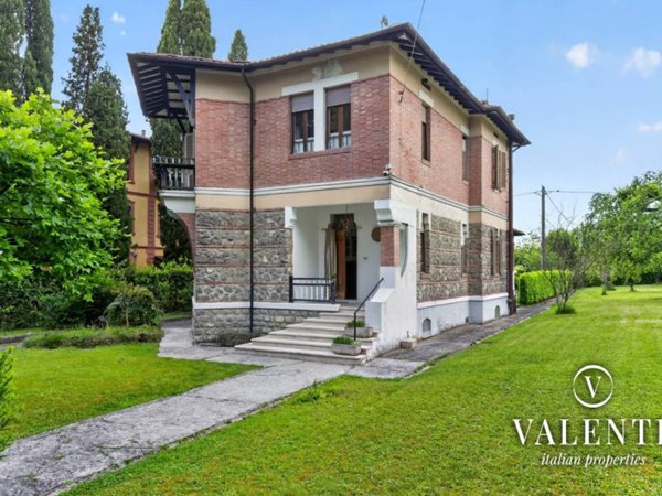 casa indipendente in vendita a Barga