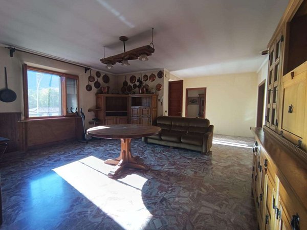 appartamento in vendita a Barga in zona Fornaci di Barga