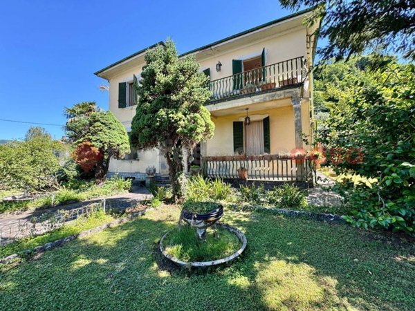 casa indipendente in vendita a Barga in zona Mologno