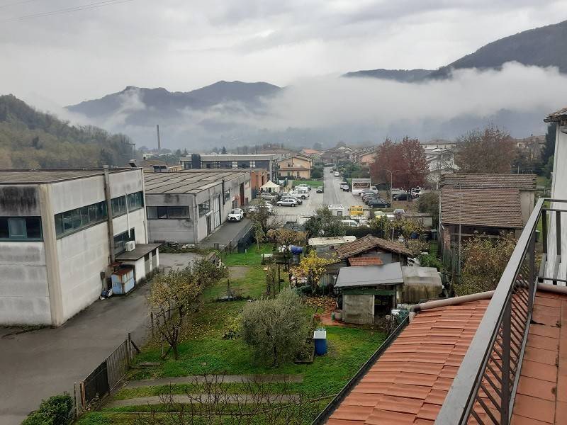 casa indipendente in vendita a Barga in zona Fornaci di Barga