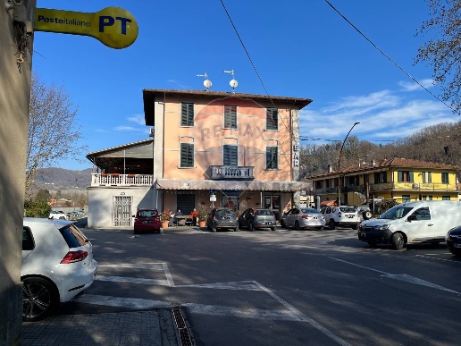 casa semindipendente in vendita a Barga in zona Mologno