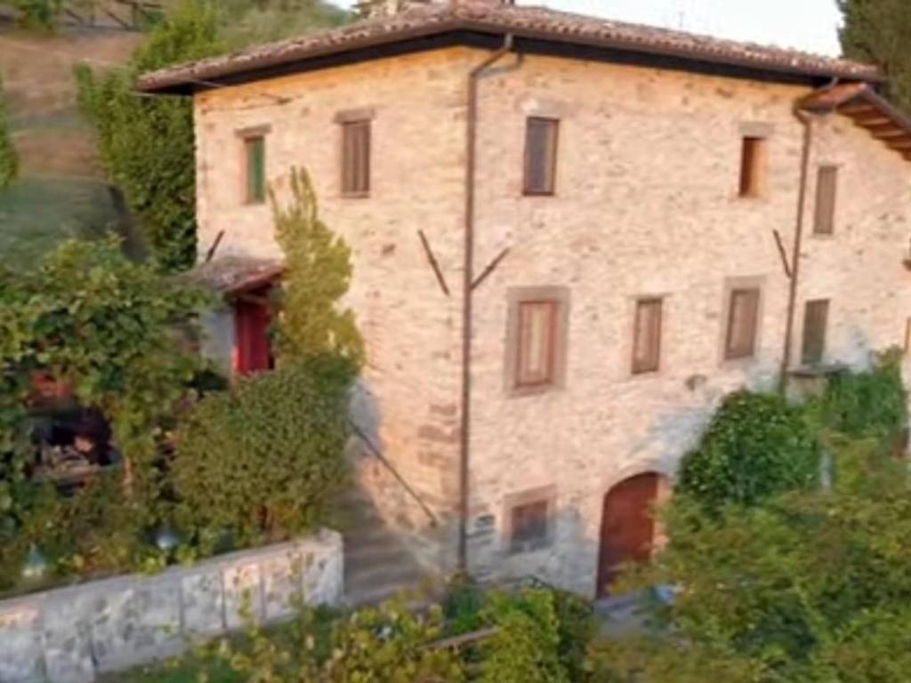 casa indipendente in vendita a Barga