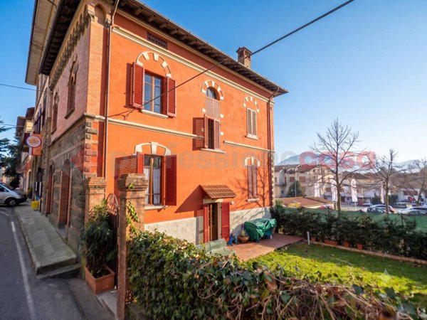 casa indipendente in vendita a Barga