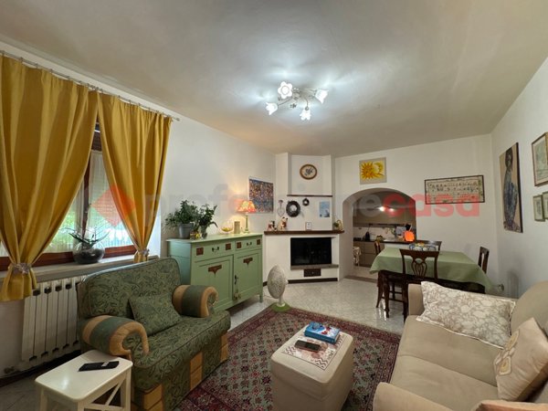 appartamento in vendita a Barga in zona Mologno