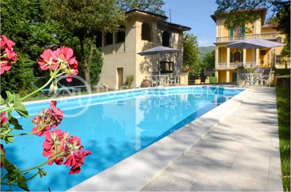 casa indipendente in vendita a Barga in zona Mologno