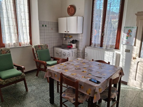pentavano in vendita a Barga