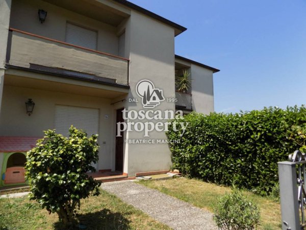 casa indipendente in vendita a Barga