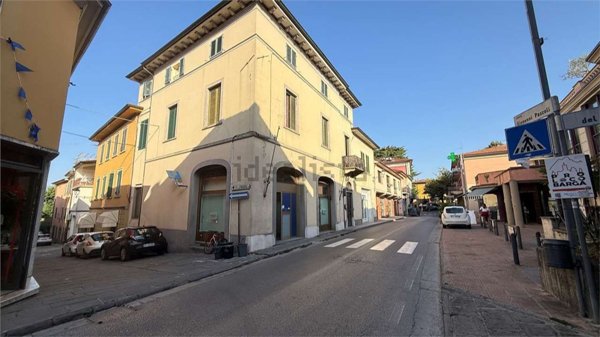 locale commerciale in vendita a Barga