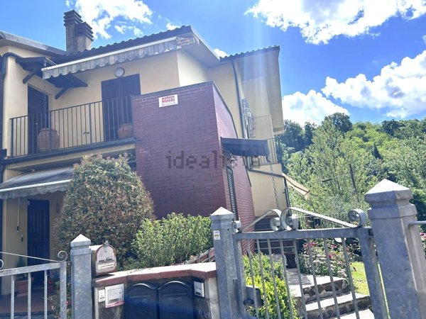 appartamento in vendita a Barga in zona Fornaci di Barga