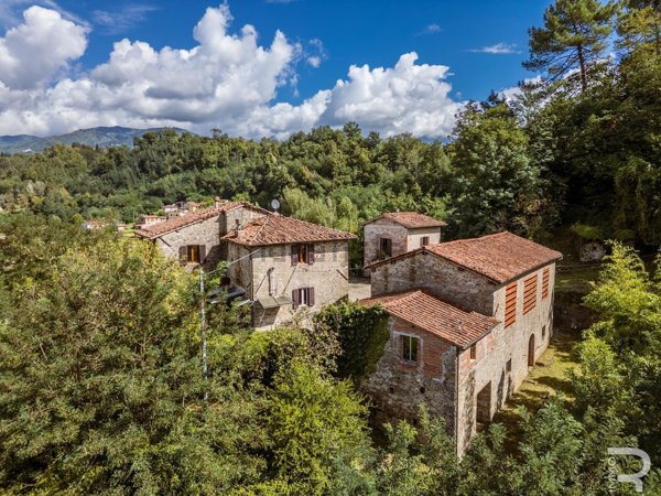 casale in vendita a Barga