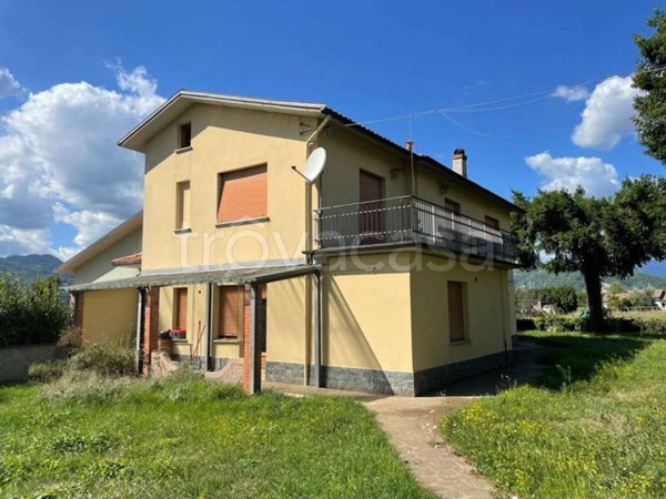 casa indipendente in vendita a Barga