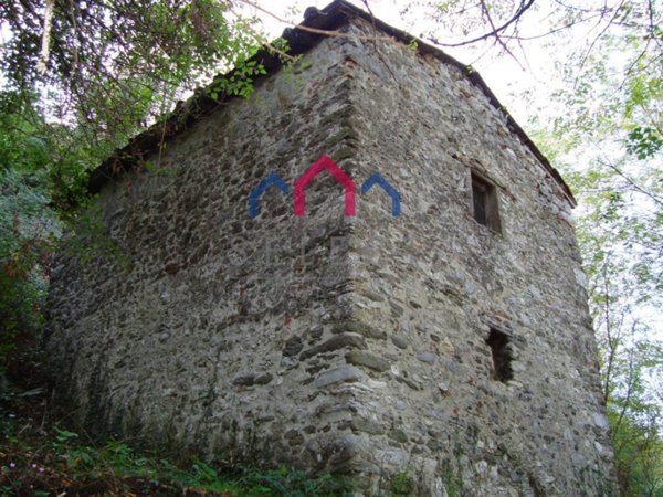 casa indipendente in vendita a Borgo a Mozzano in zona Anchiano