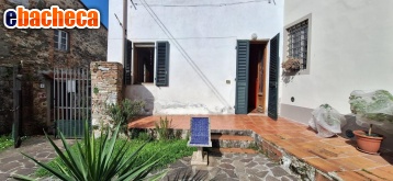 casa indipendente in vendita a Borgo a Mozzano in zona Valdottavo